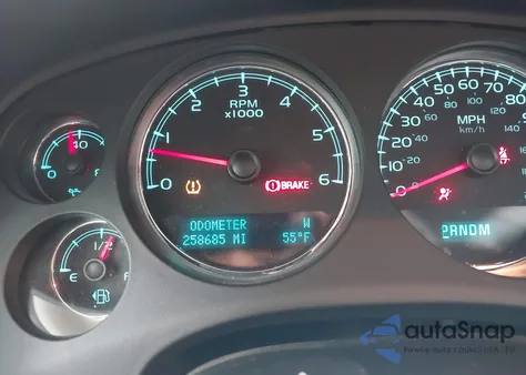 2011 Chevrolet Tahoe Ltz z USA, uszkodzony, nr VIN 1GNSKCE03BR131507